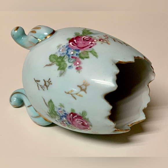 Vintage 1950s Napcoware Gold Trim Rose Design 3 Footed Ceramic Egg Vase - Picture 12 of 16